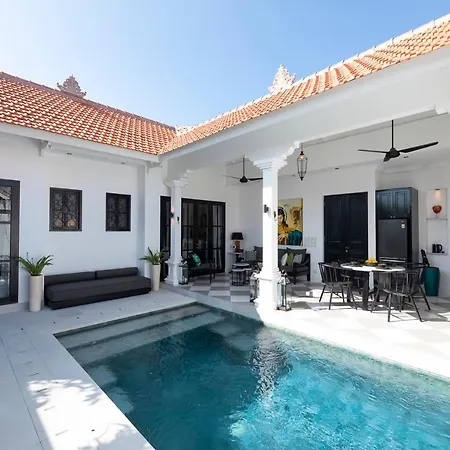 Martini Beachside Villa 3
